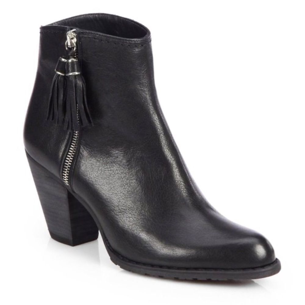Stuart Weitzman Prancing Tassel Black Leather Side Zip Boots Sz 10